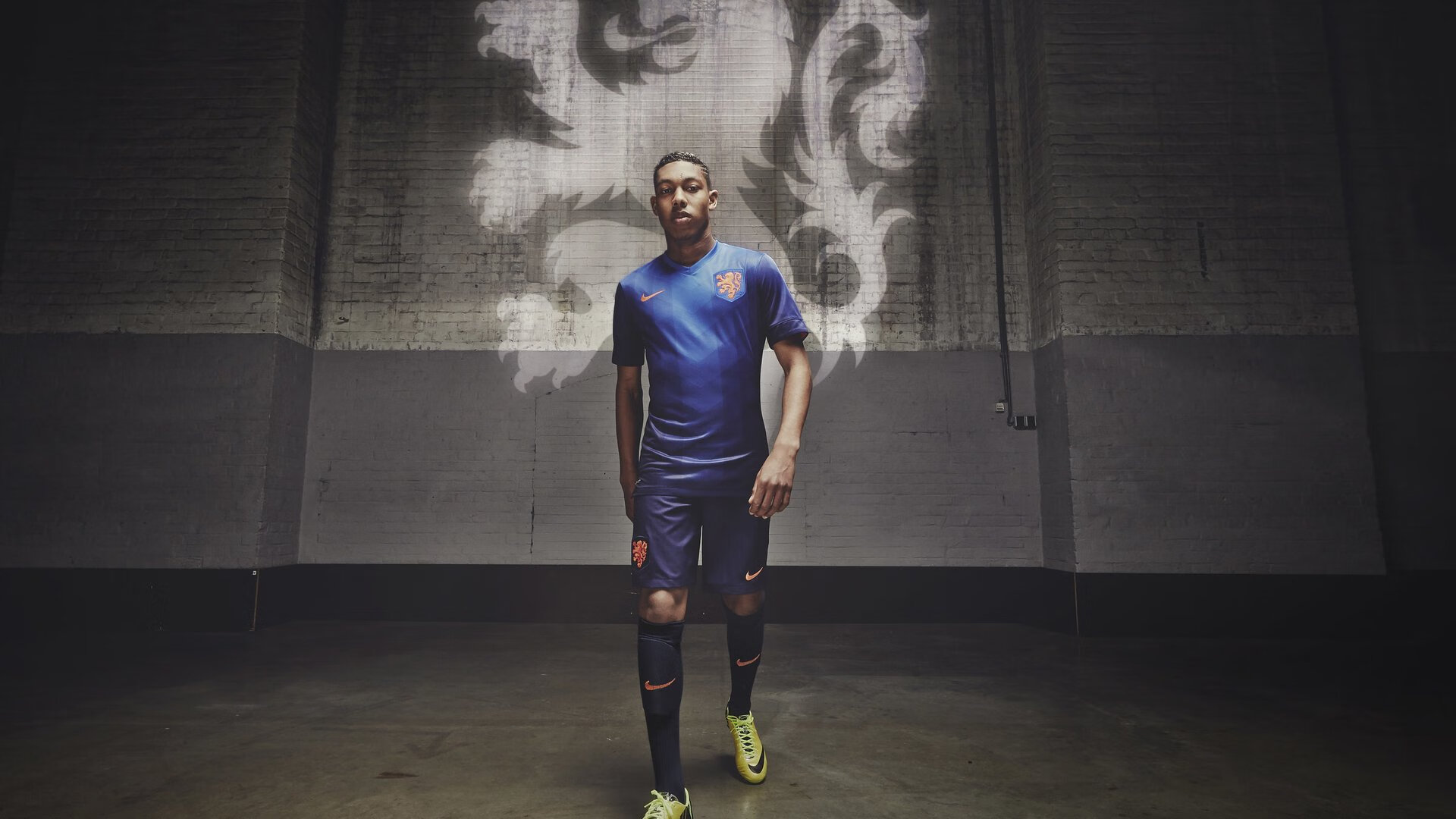 短跑新星闪耀全国田径锦标赛，破纪录夺冠引瞩目