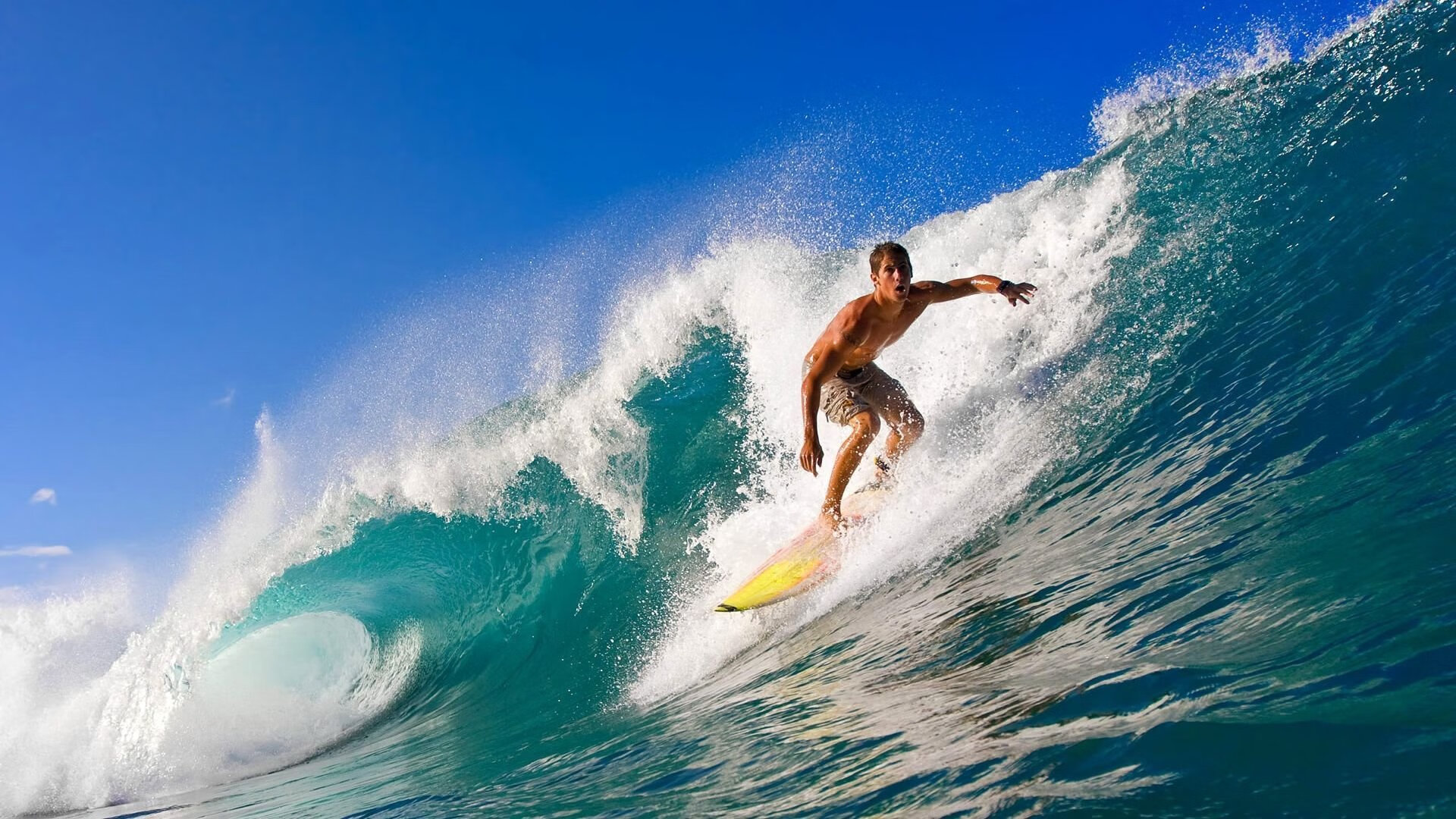 冰球联赛激战正酣,新星闪耀,老将坚守,冠军之争悬念迭起