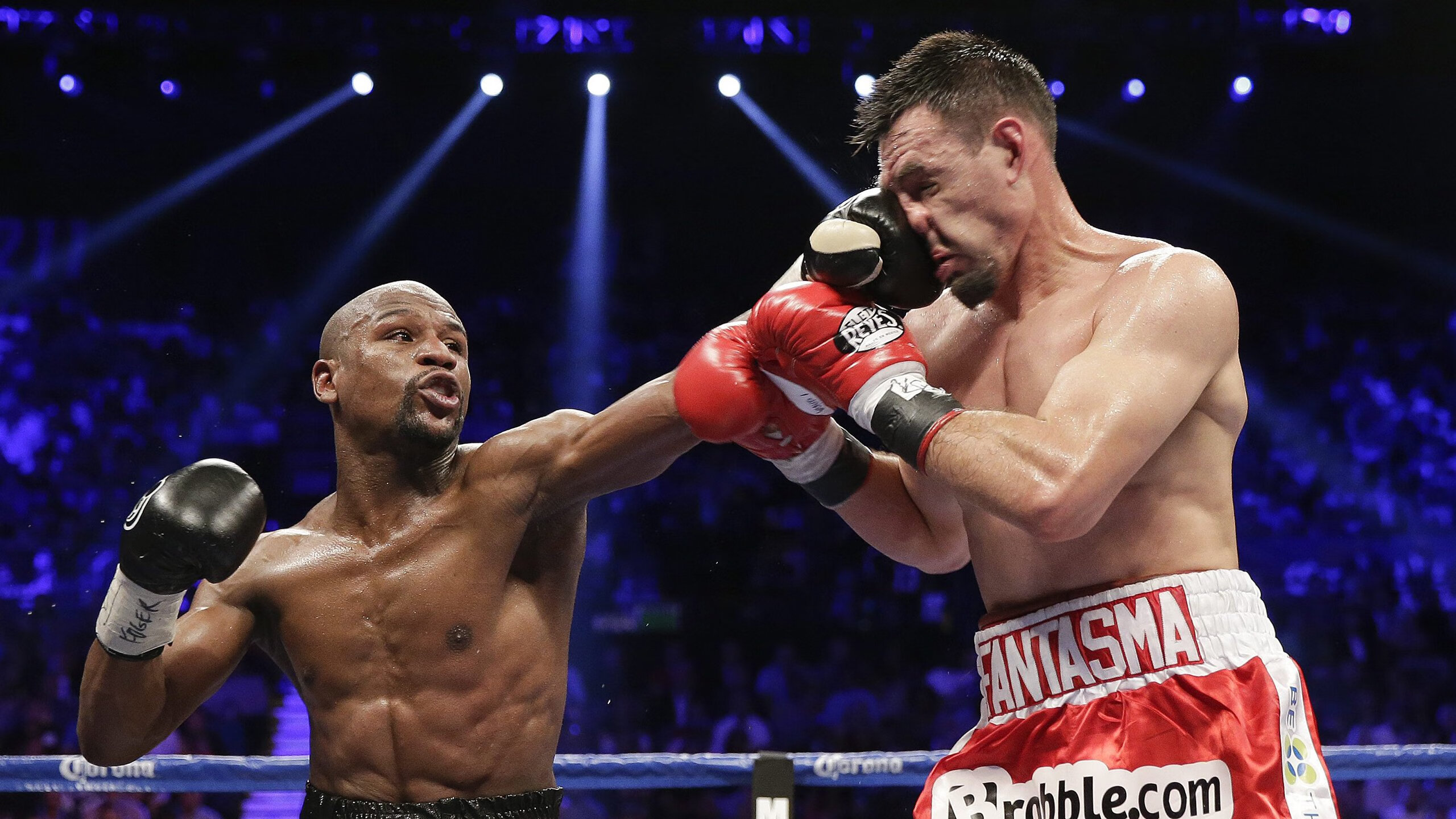 传奇谢幕,足球巨星李明举行盛大退役仪式